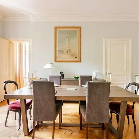 Chic Parisien, Parc Monceau Appartamento