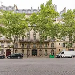 Chic Parisien, Parc Monceau